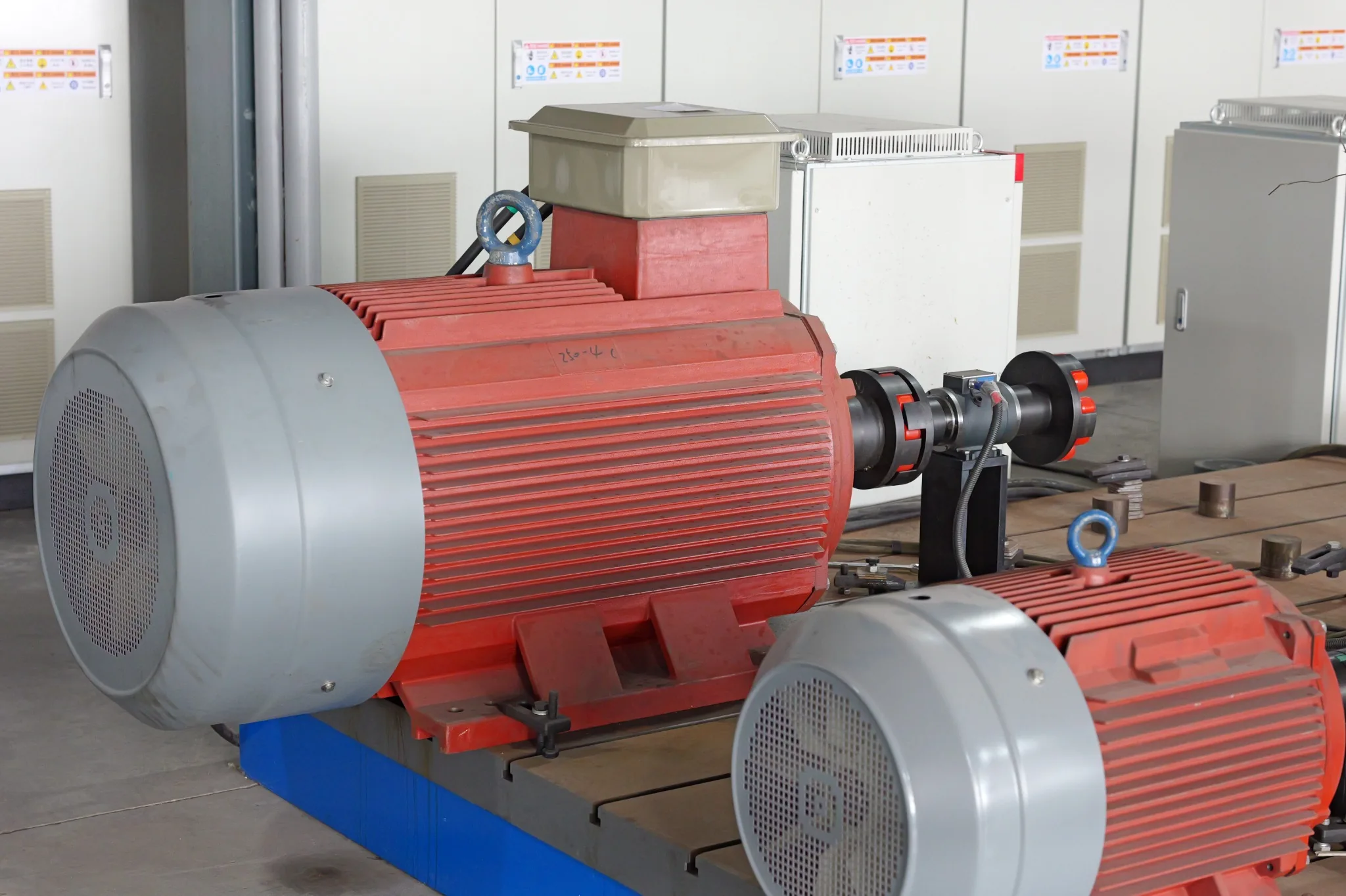 Motor performance testing platform in type lab