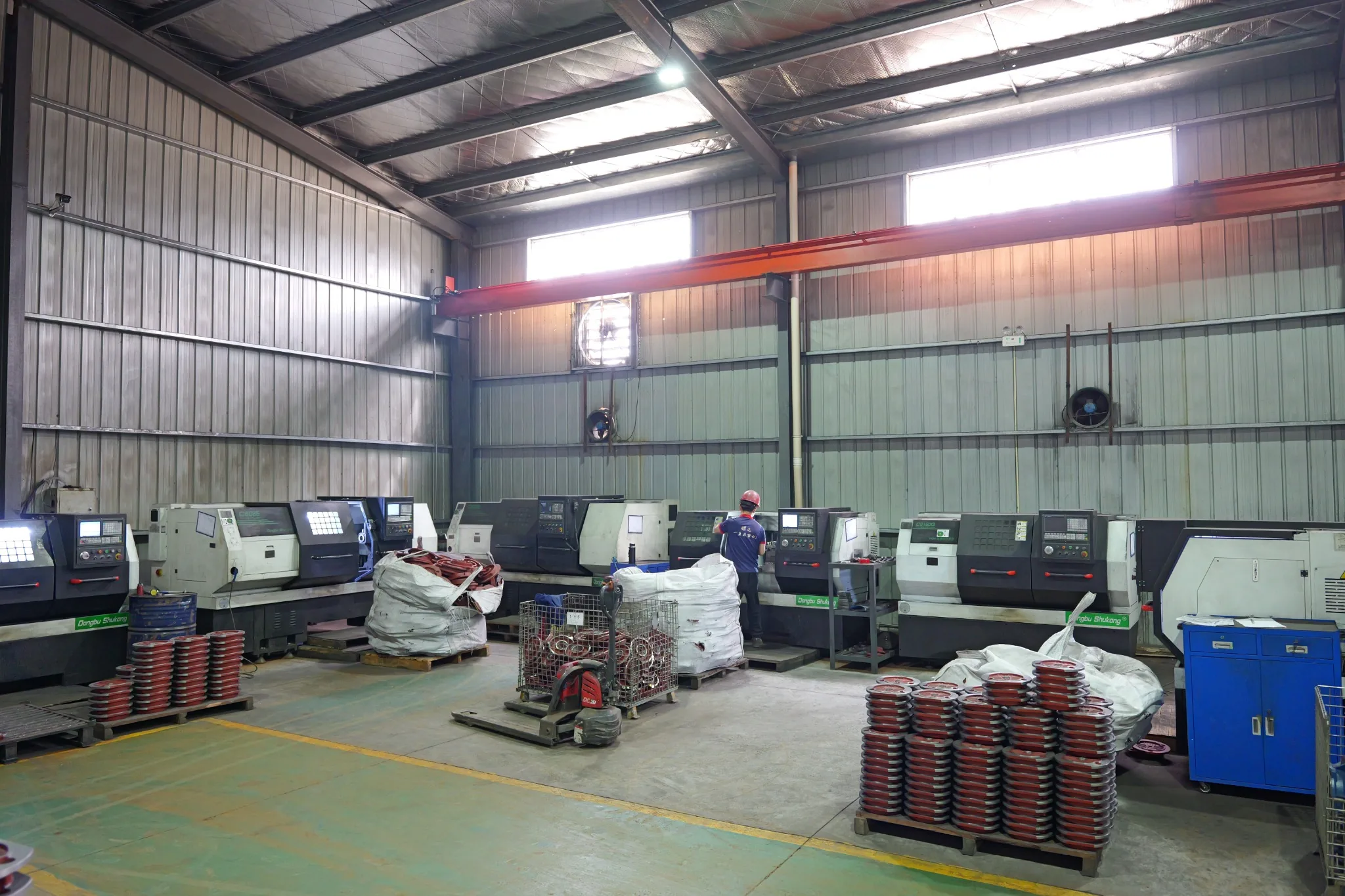 Motor housing CNC machining line in casing workshop